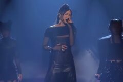 EJAE, Audrey Nuna and Rei Ami from HUNTRX K-Pop Demon Hunters - Golden - Tonight Jimmy Fallon
