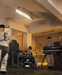 K-Pop Rock Catch The Young - YouTube